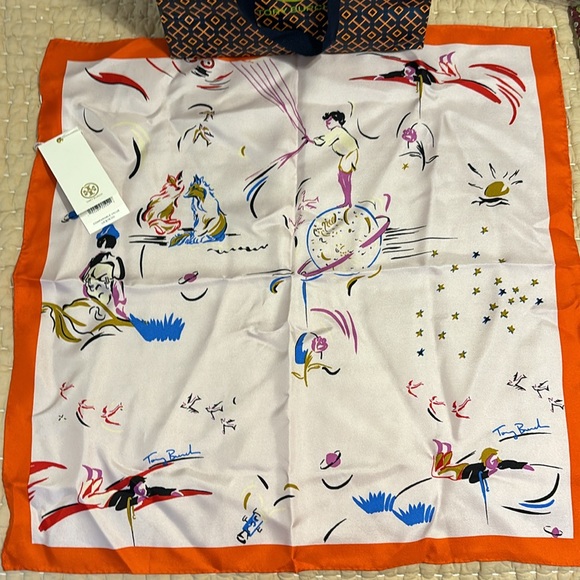 NWT TORY BURCH Neckerchief. - Picture 3 of 8